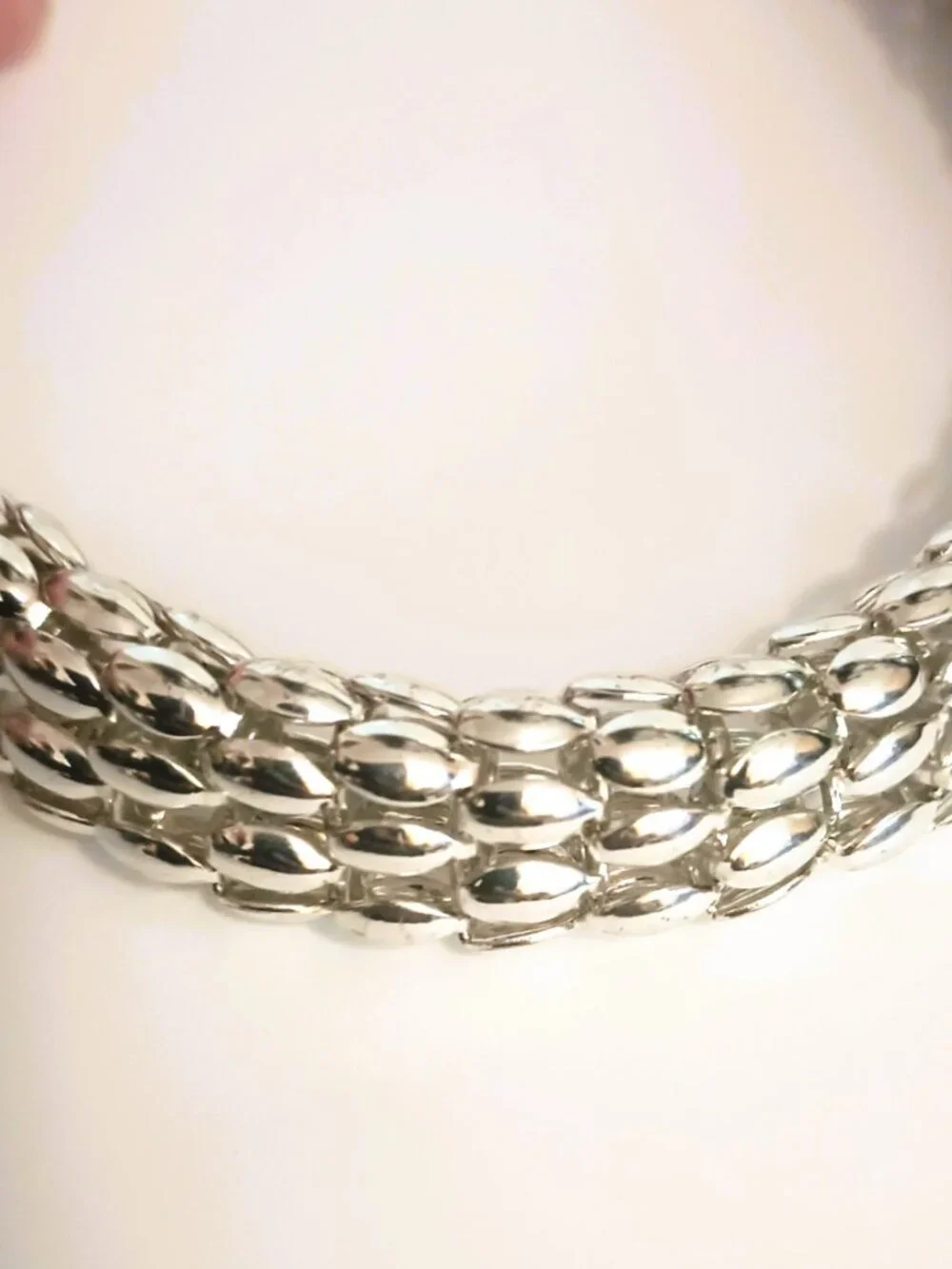 Magnetic Omega Mesh Collar Necklace 18